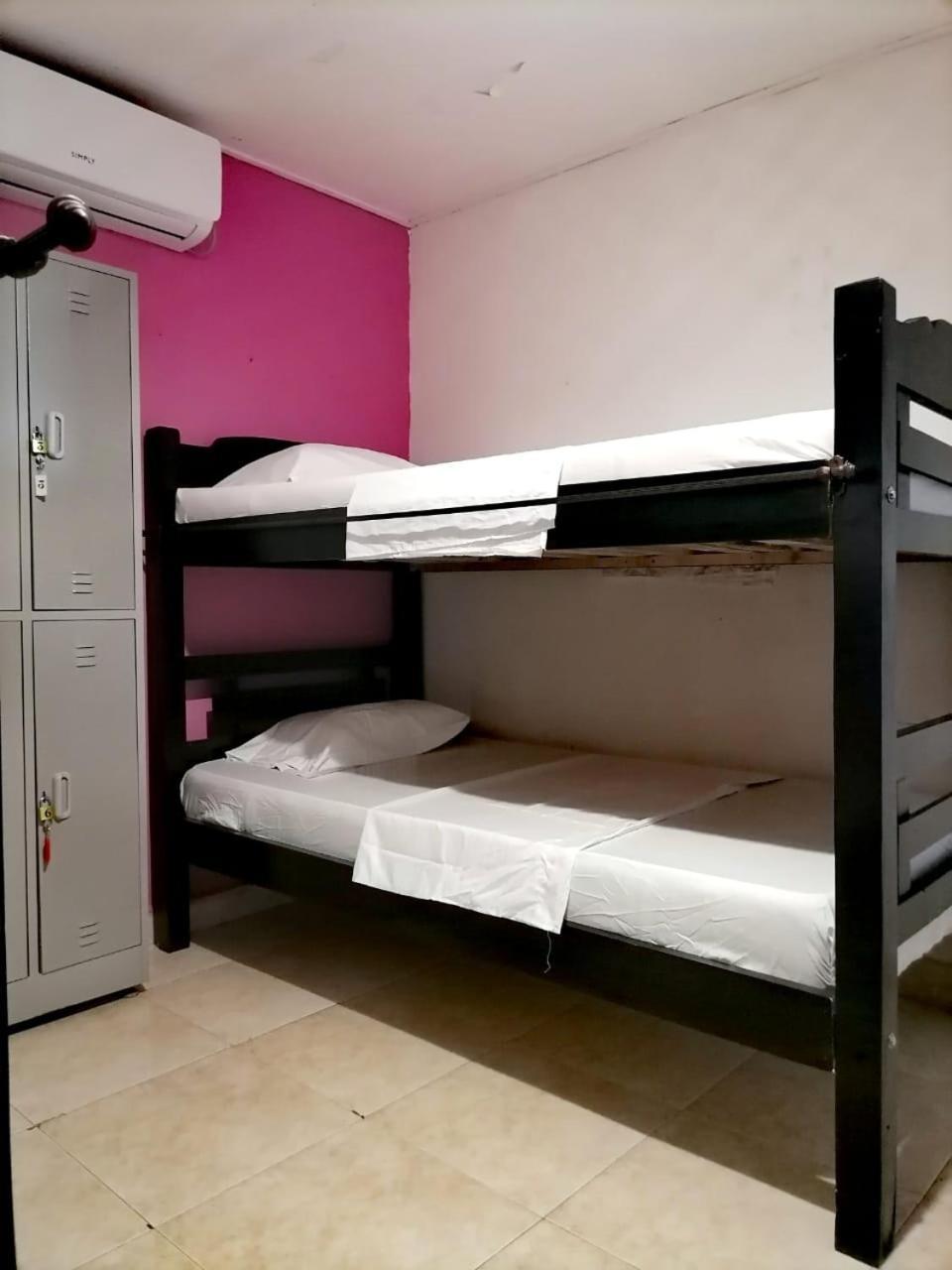 Hostel Shalom Adonai Cartagena Eksteriør billede