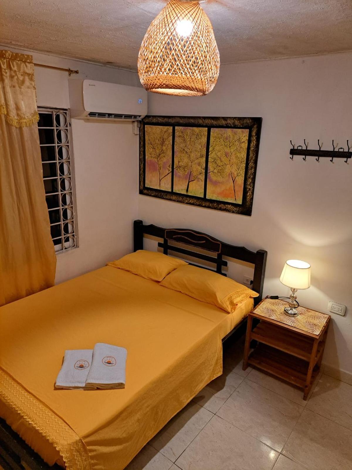 Hostel Shalom Adonai Cartagena Eksteriør billede