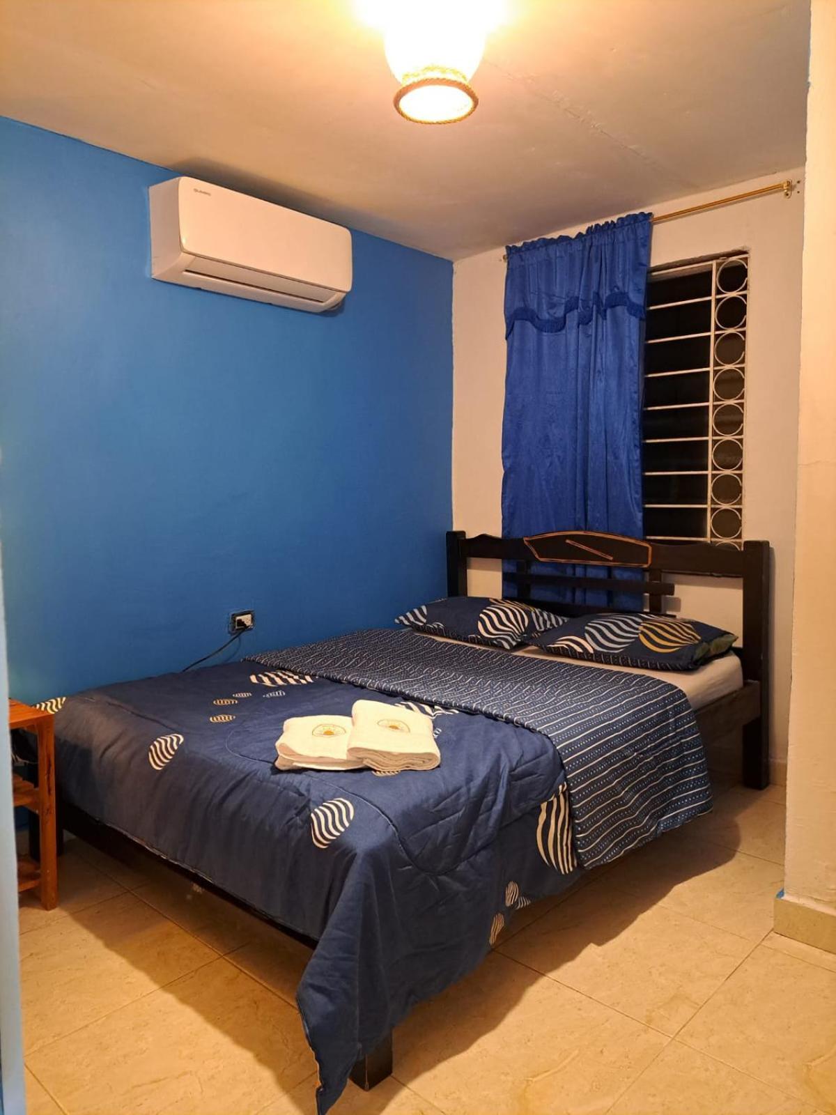 Hostel Shalom Adonai Cartagena Eksteriør billede