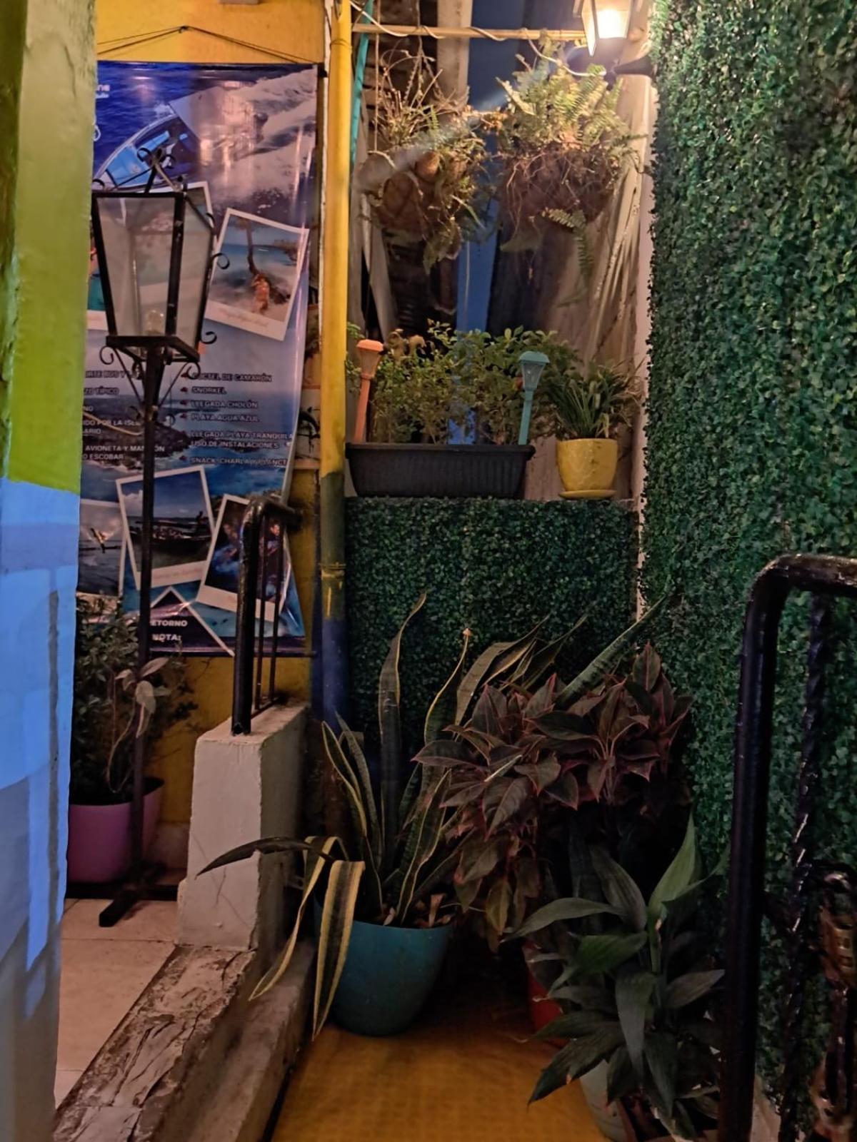 Hostel Shalom Adonai Cartagena Eksteriør billede