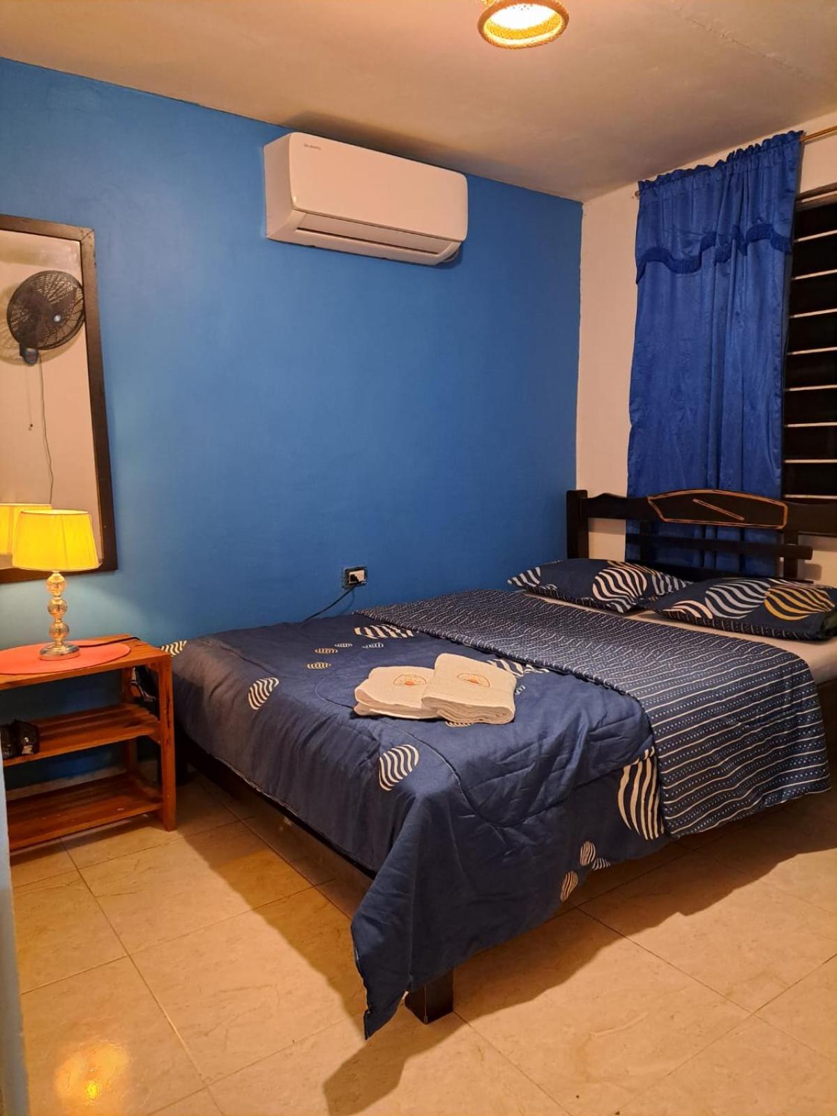 Hostel Shalom Adonai Cartagena Eksteriør billede